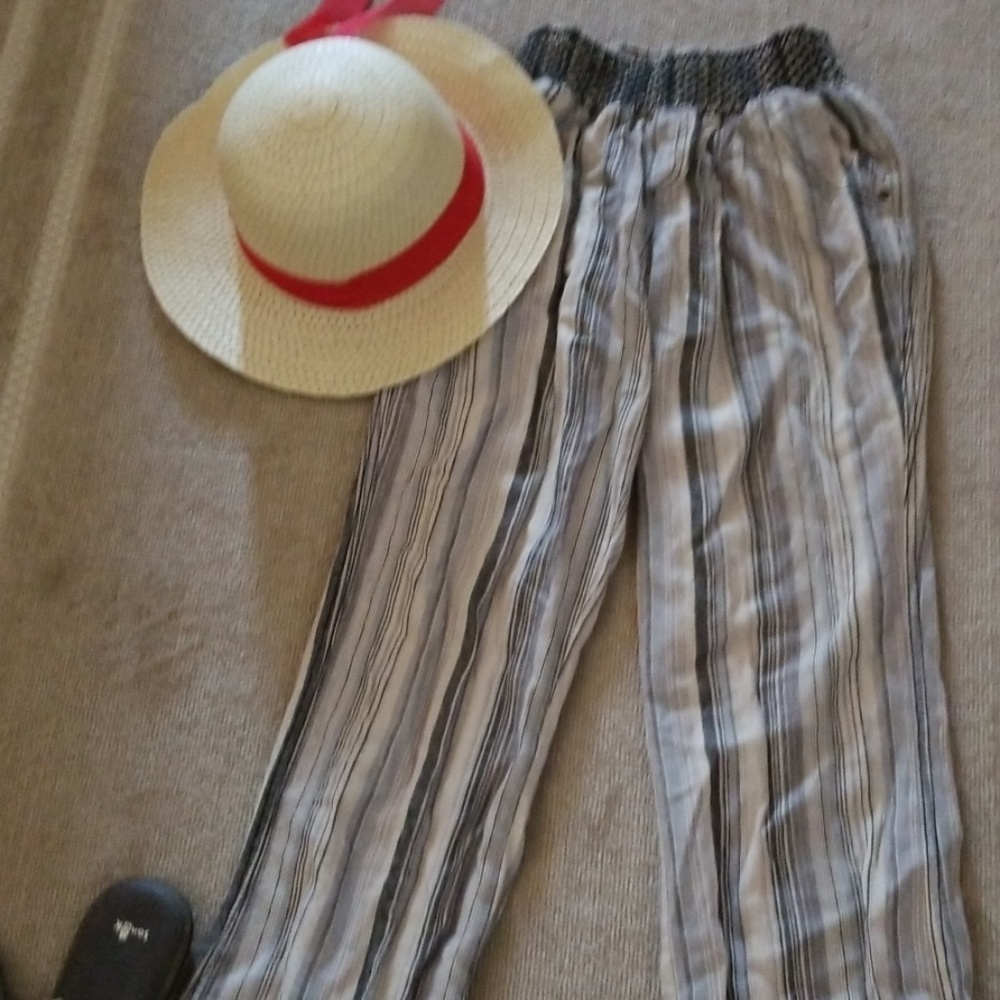 Women New Rewash pants size Medium